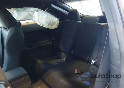 2011 Scion Tc from USA, damaged, VIN JTKJF5C72B3015957